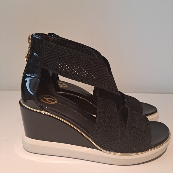 Wishbone sandals - Picture 1 of 6